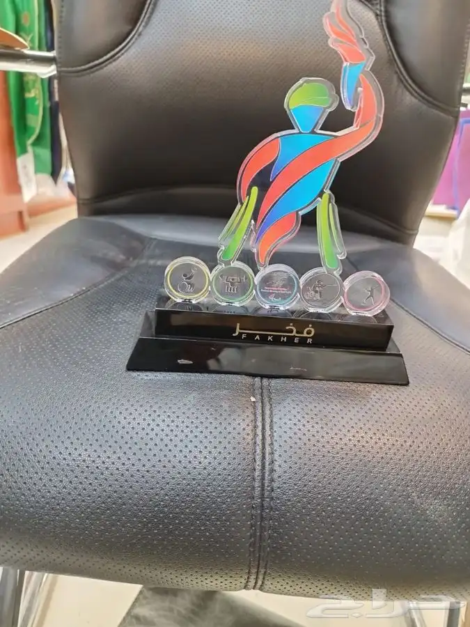 طباعه كروت شخصية استيكر دروع نوت بوك تيشرتات هدايا دعائية 8