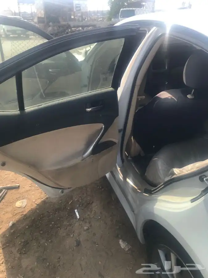 لكزس I s مديل 2008 سعودي السيارة بيع تشليح قطع غيار 11