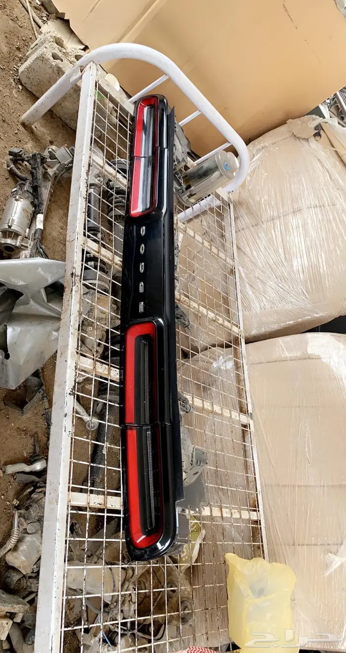 بيع قطع غيار تشالنجر Srt 2012 19