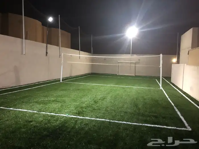 استراحة وملعب لتين 22