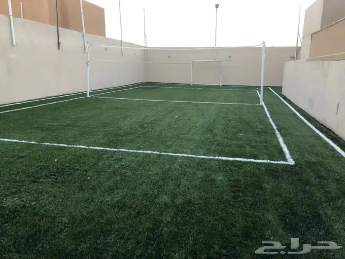 استراحة وملعب لتين 20