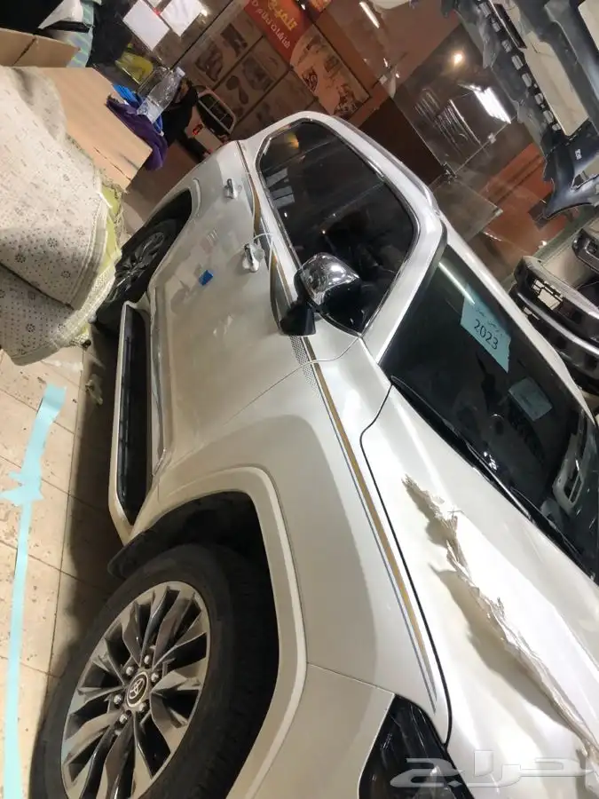 خط لاندكروزر 2023 VXR 1