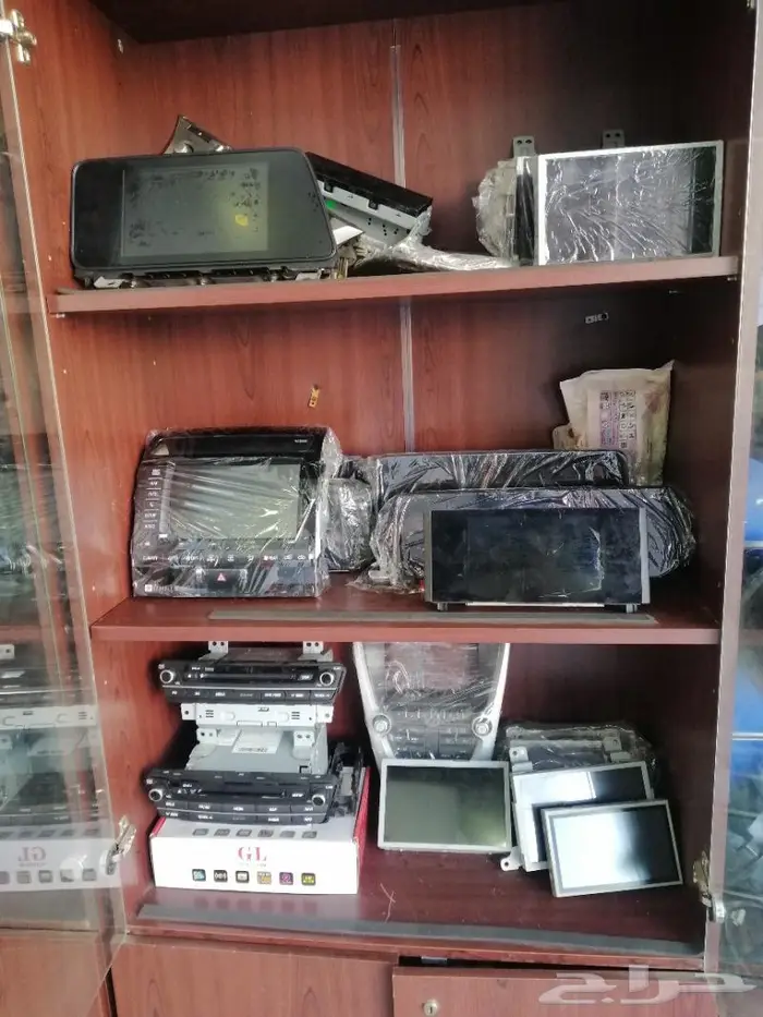 فني صيانة وإصلاح شاشات وسماعات الوكاله لكزس 6