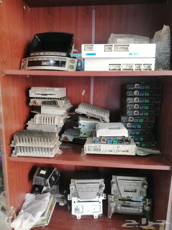 فني صيانة وإصلاح شاشات وسماعات الوكاله لكزس 15