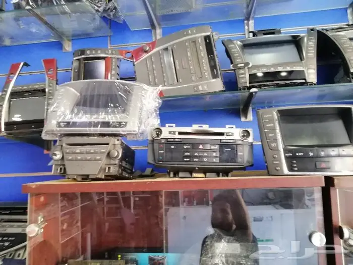 فني صيانة وإصلاح شاشات وسماعات الوكاله لكزس 7