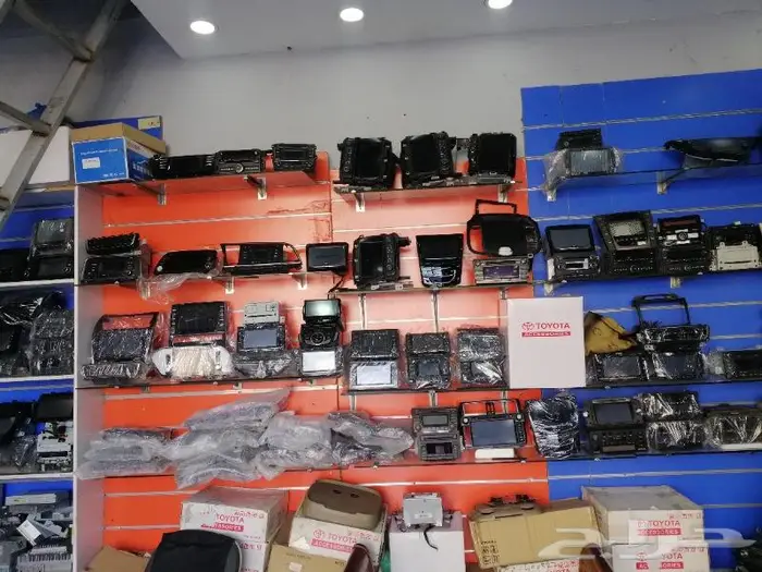 فني صيانة وإصلاح شاشات وسماعات الوكاله لكزس 2