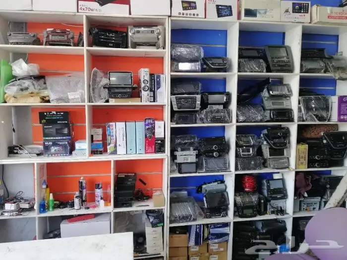 فني صيانة وإصلاح شاشات وسماعات الوكاله لكزس 3