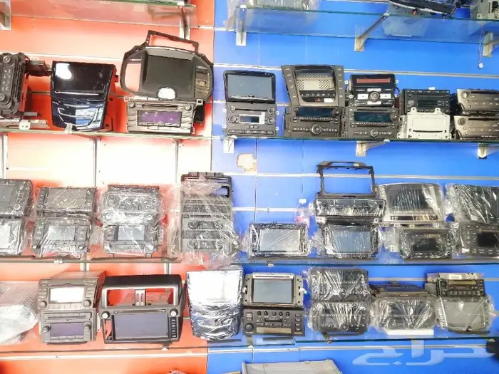 فني صيانة وإصلاح شاشات وسماعات الوكاله لكزس 11