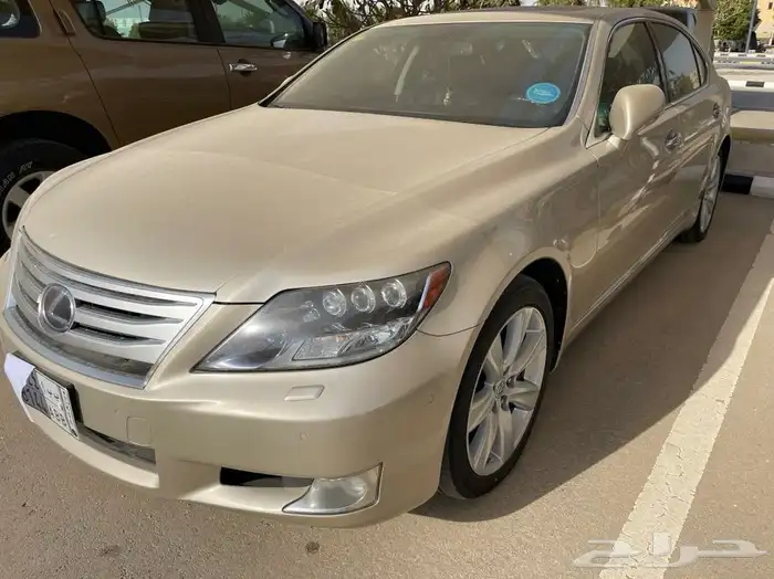 ((مباع)) لكزس ذهبي فاتح هايبرد LS600 وارد عبداللطيف نادر 0