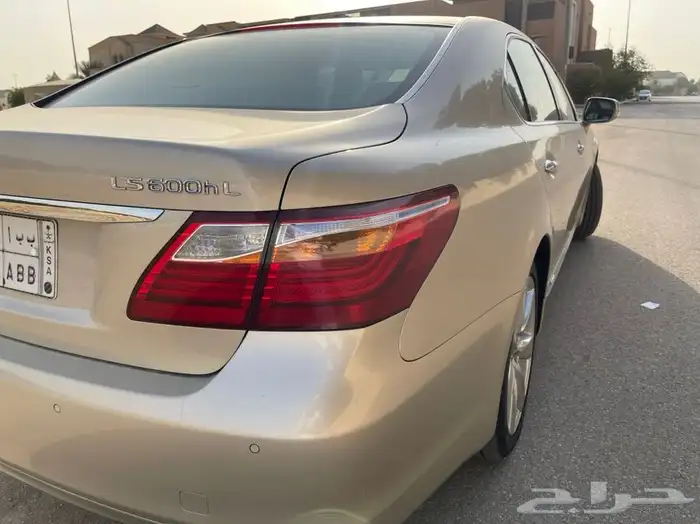 ((مباع)) لكزس ذهبي فاتح هايبرد LS600 وارد عبداللطيف نادر 11