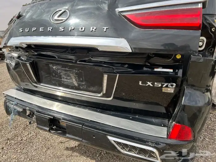 جيب لكزس lX570 2017 فل كامل مصدوم قطع غيار فقط 0