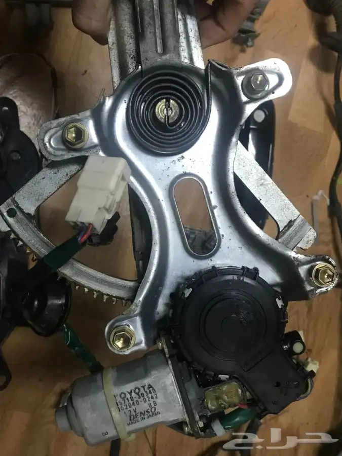 قزاز اصلي لكزس gs300 1