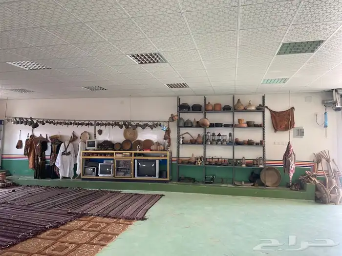 متحف تراثي كامل نادر للبيع اكثر من 255 قطعه 40