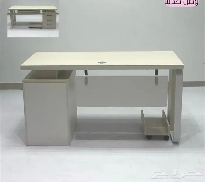 مكاتب دارسية مقاسات متوفر مقاس 120سم -140سم 44