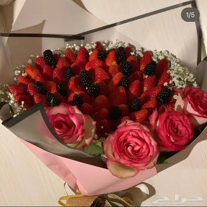 باقات فراولة ورد  47
