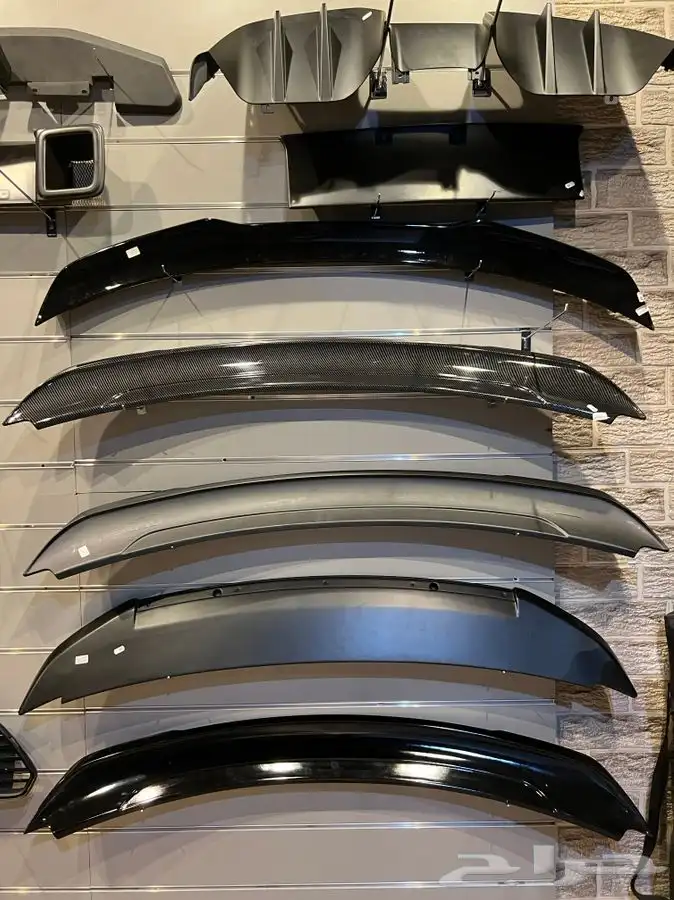 أكسسوارات ولحيات وأجنحة وعلامات موستنج 3