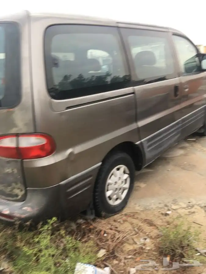 قطع غيار باص هيونداي H1 2000 4