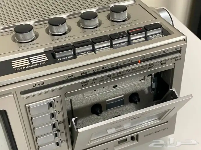 راديو وتلفزون ومشغل كاسيت هيتاشي (مخزن) 1981 4