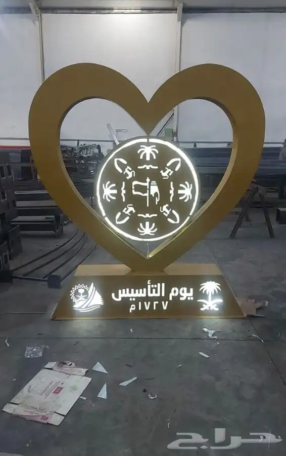 اعمده ديكوريه المنيوم حسب الشكل وحسب الامتار 45