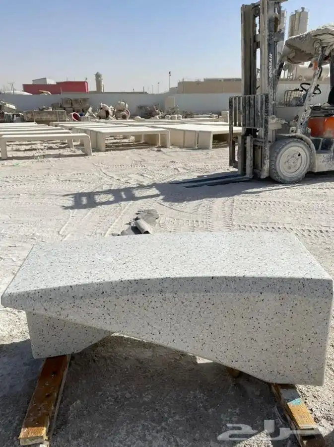 اعمده ديكوريه المنيوم حسب الشكل وحسب الامتار 79