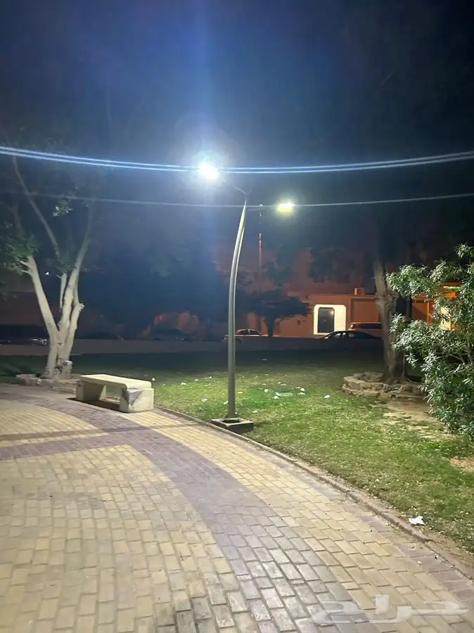 اعمده ديكوريه المنيوم حسب الشكل وحسب الامتار 36