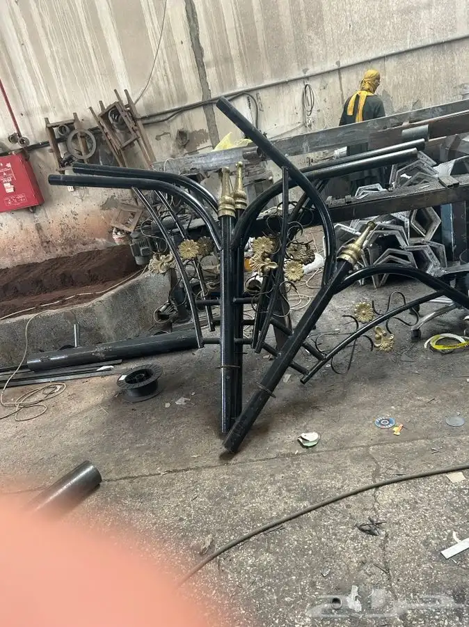 اعمده ديكوريه المنيوم حسب الشكل وحسب الامتار 41