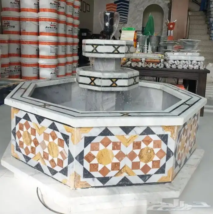 اعمده ديكوريه المنيوم حسب الشكل وحسب الامتار 40