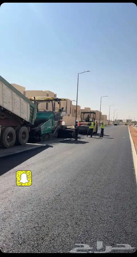 فرادة اسفلت قشاطة اسفلت بوكلين وايت ام سي ون 3