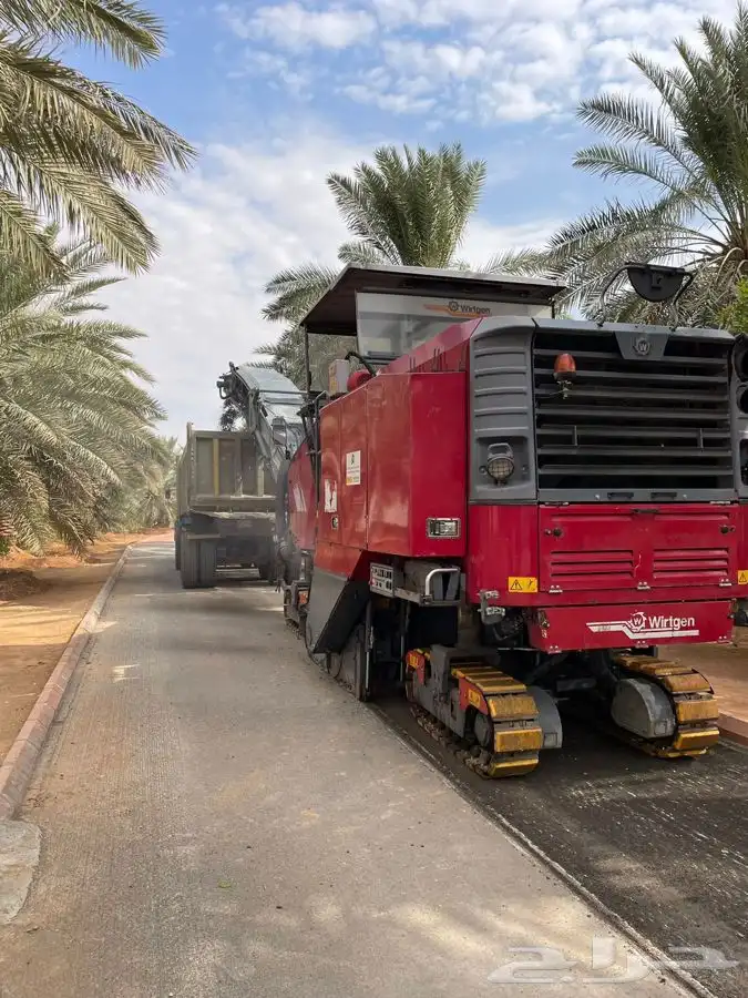 فرادة اسفلت قشاطة اسفلت بوكلين وايت ام سي ون 10