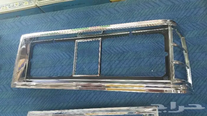 للبيع قطع للسيارات التراثيه 54