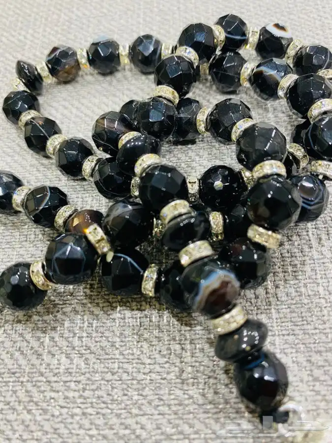 سبحه فاخرة كريستال أسود بشراب طربزونة وفواصل زركون 1