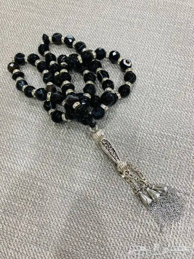 سبحه فاخرة كريستال أسود بشراب طربزونة وفواصل زركون 0