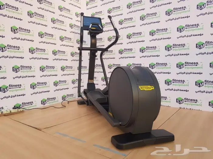 ( تم البيع ) Technogym Synchro Excite Live 16 P9000 6