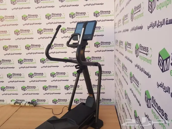 ( تم البيع ) Technogym Synchro Excite Live 16 P9000 3