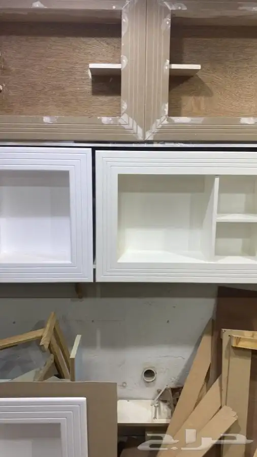 ديكور بديل المكيف الشباك خشب 18 ملي مرشوش ناري او زيتي على 2