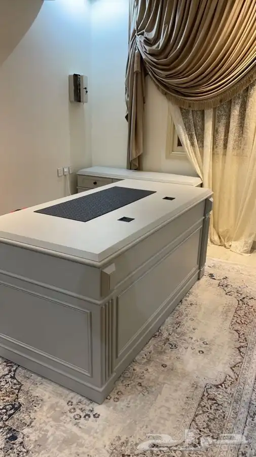 مكتب ومكتبة 4