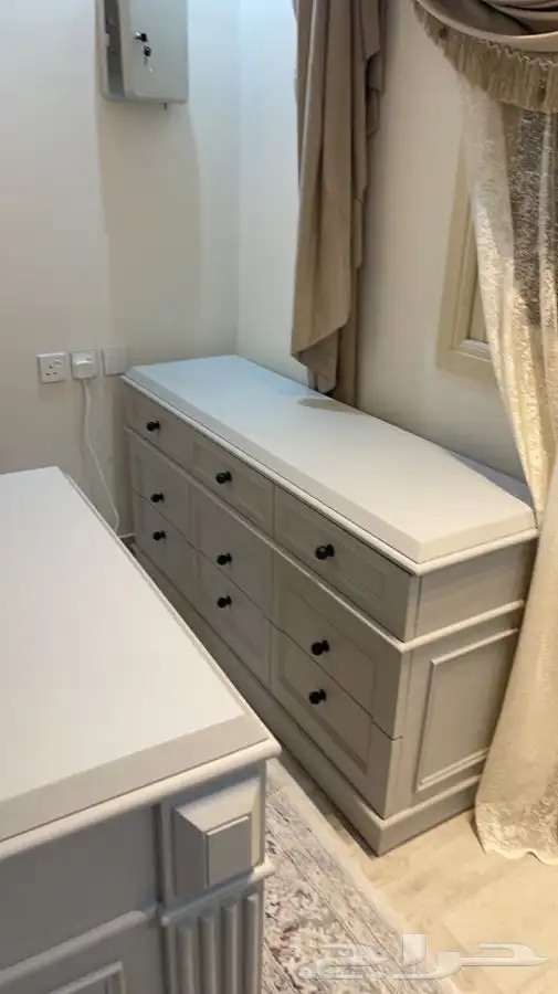 مكتب ومكتبة 3