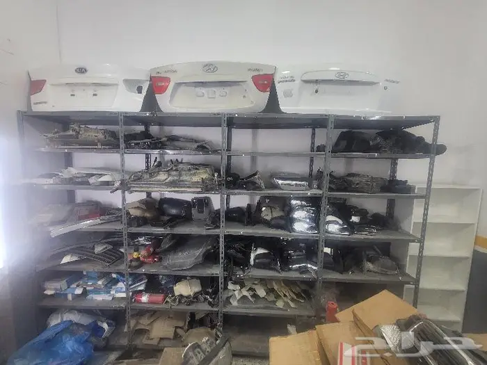 للبيع قطع غيار سيارات متنوع 32