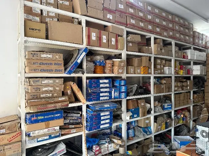 قطع غيار شاحنات هينو جميع الفئات700 و500و300 0