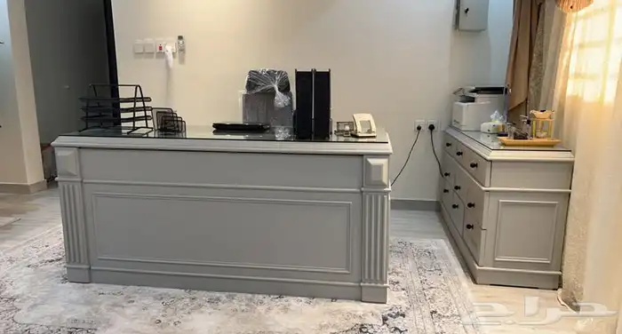 مكتب ومكتبة 1