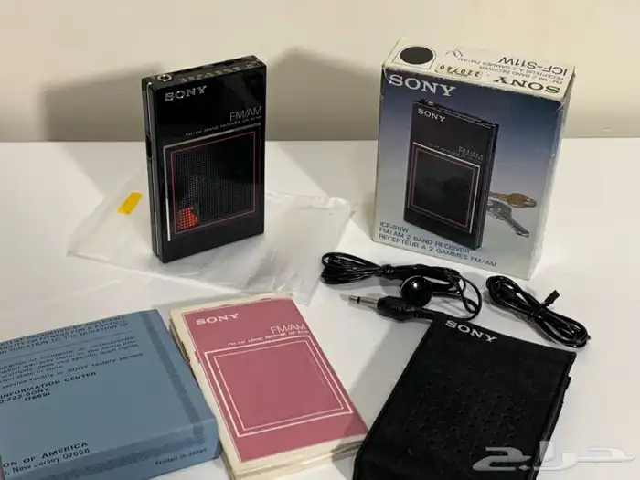 راديو سوني s11w الصغير والنادر (مخزن) 1983 0