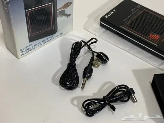 راديو سوني s11w الصغير والنادر (مخزن) 1983 7
