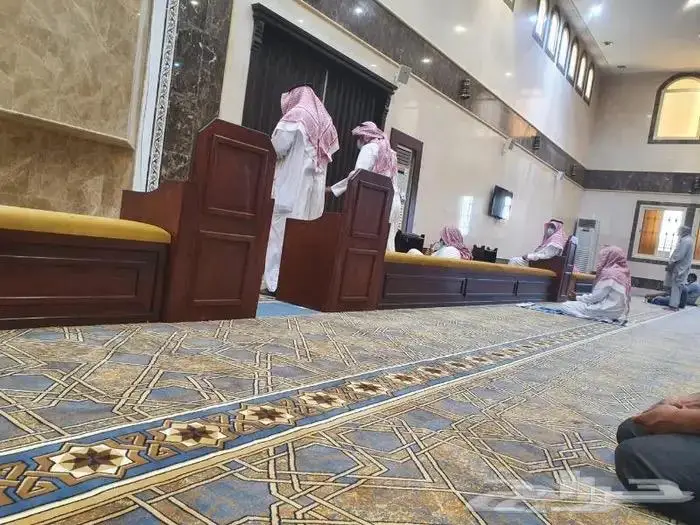 تكاية مساندظهر مساجد دواليب وحوامل مصاحف ديكورات مساجد 17