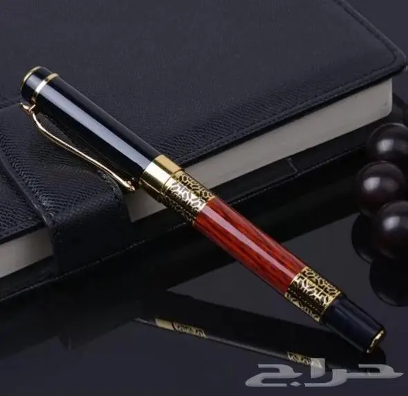 ساعة فخمه ماركة أصليه مع قلم أنيق ومميز 16