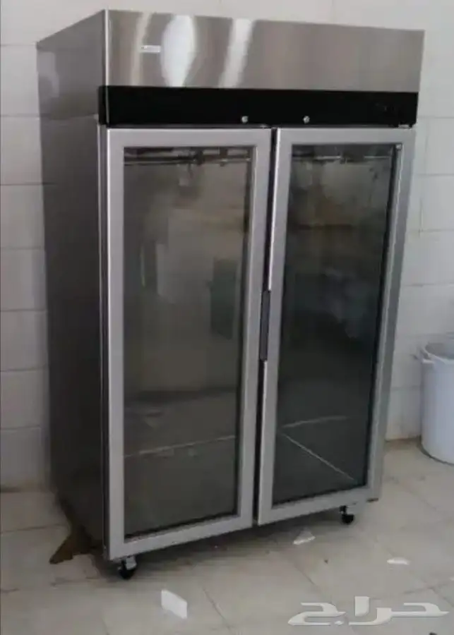 يوجد لدينه ثلاجة عرض للحوم تعليق  رفوف باب زجاجي 2
