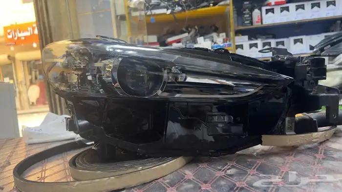 تغير زجاجة شمعات مازدا 6 موديل 2020 4