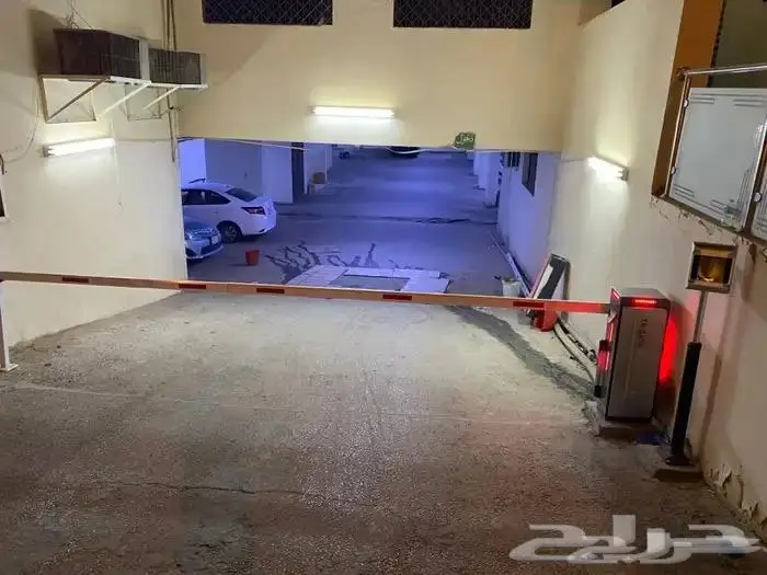 بوابة مواقف دخول وخروج سيارات بوابات ايطالي صيني 2