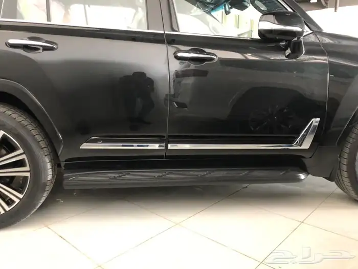 ازياق لكزس 2023 BB 3