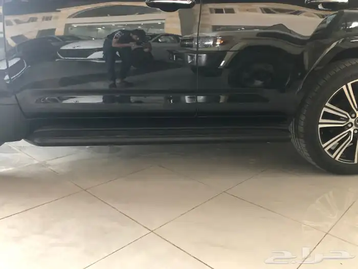 ازياق لكزس 2023 BB 4