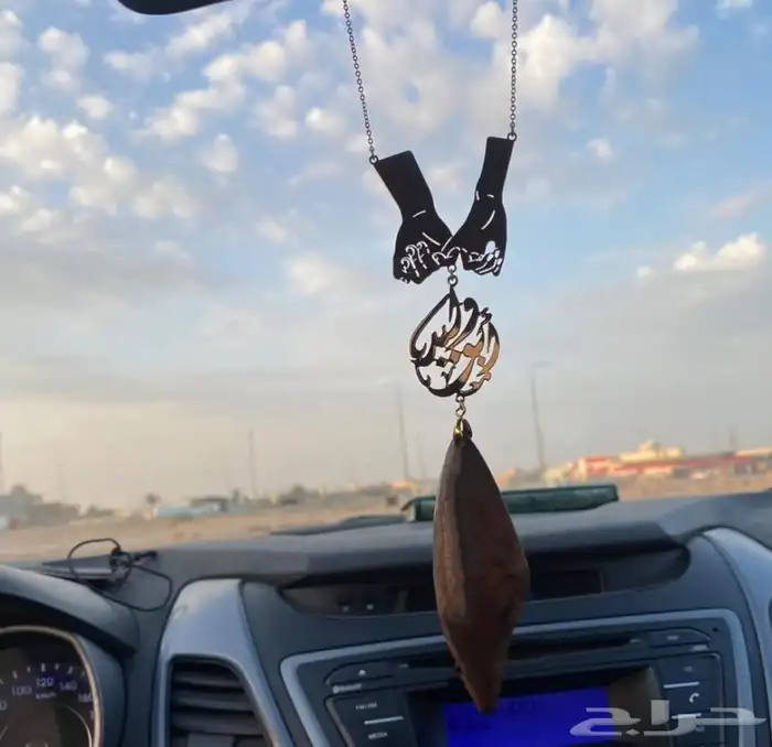 تعليقات سياره بالاسم زين سيارتك وسارة من تحب   9